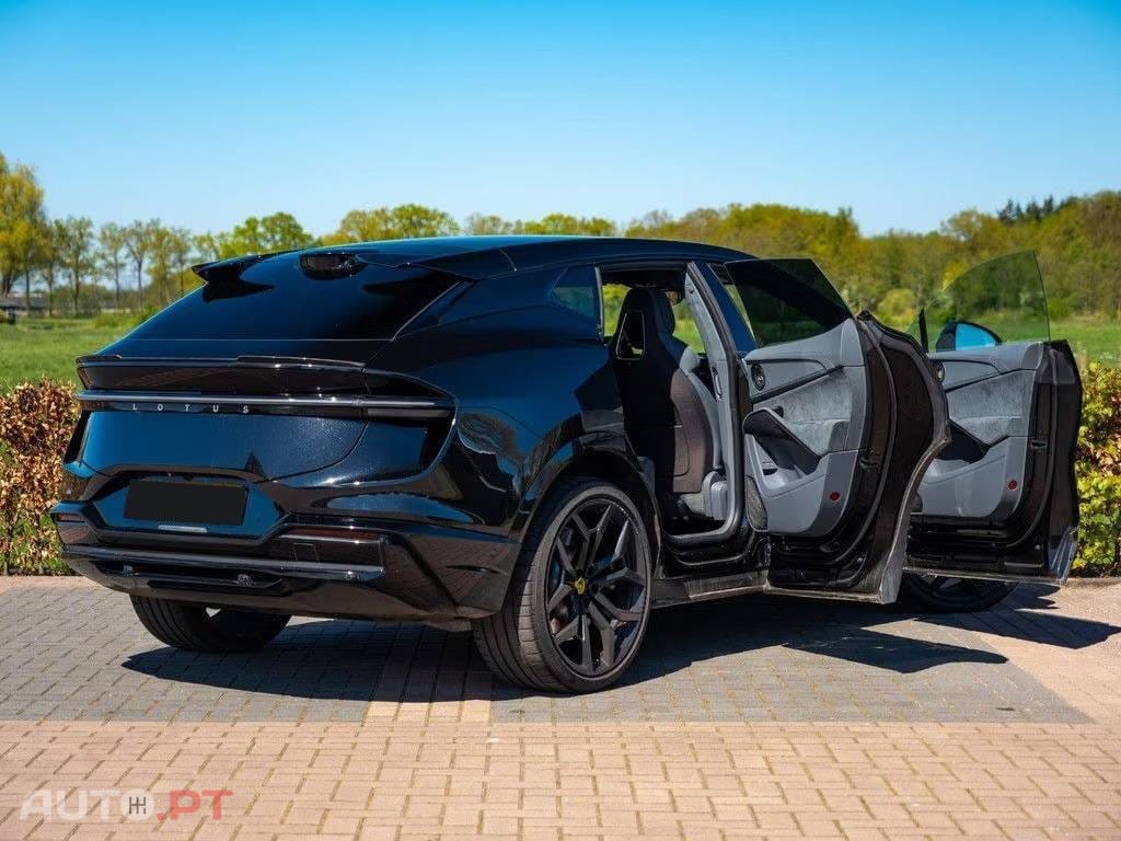 Lotus Eletre EDS 450 4WD Executive