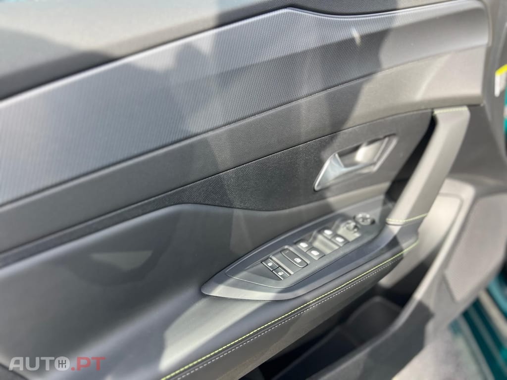 Peugeot E-308 54 kWh GT