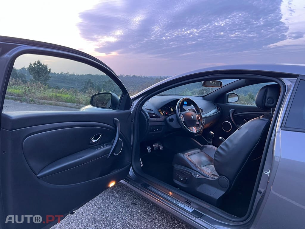 Renault Mégane Coupe 2.0 T 16V RS