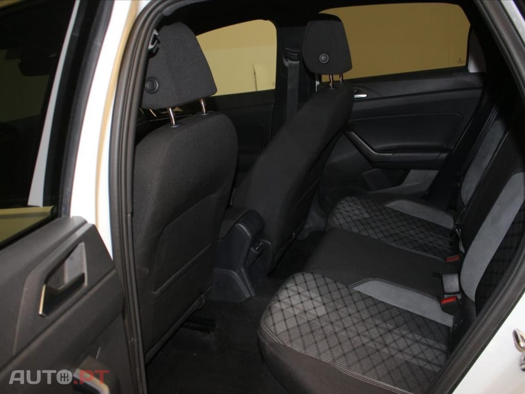 Volkswagen Taigo 1.0 TSI R-Line DSG