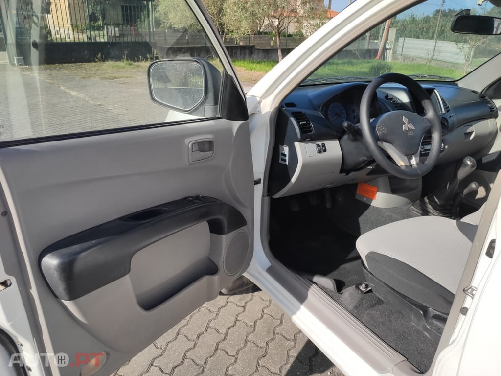 Mitsubishi L200 2.5 DID 4X4 CAB. SIMPLES