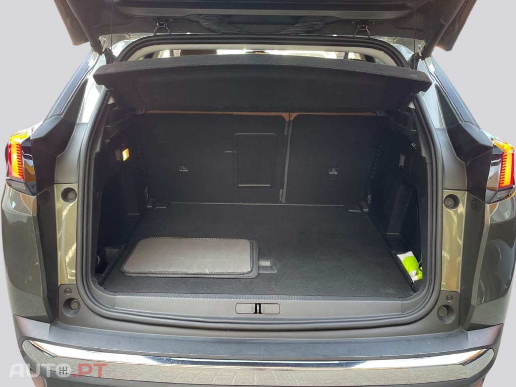 Peugeot 3008 1.2 ALLURE