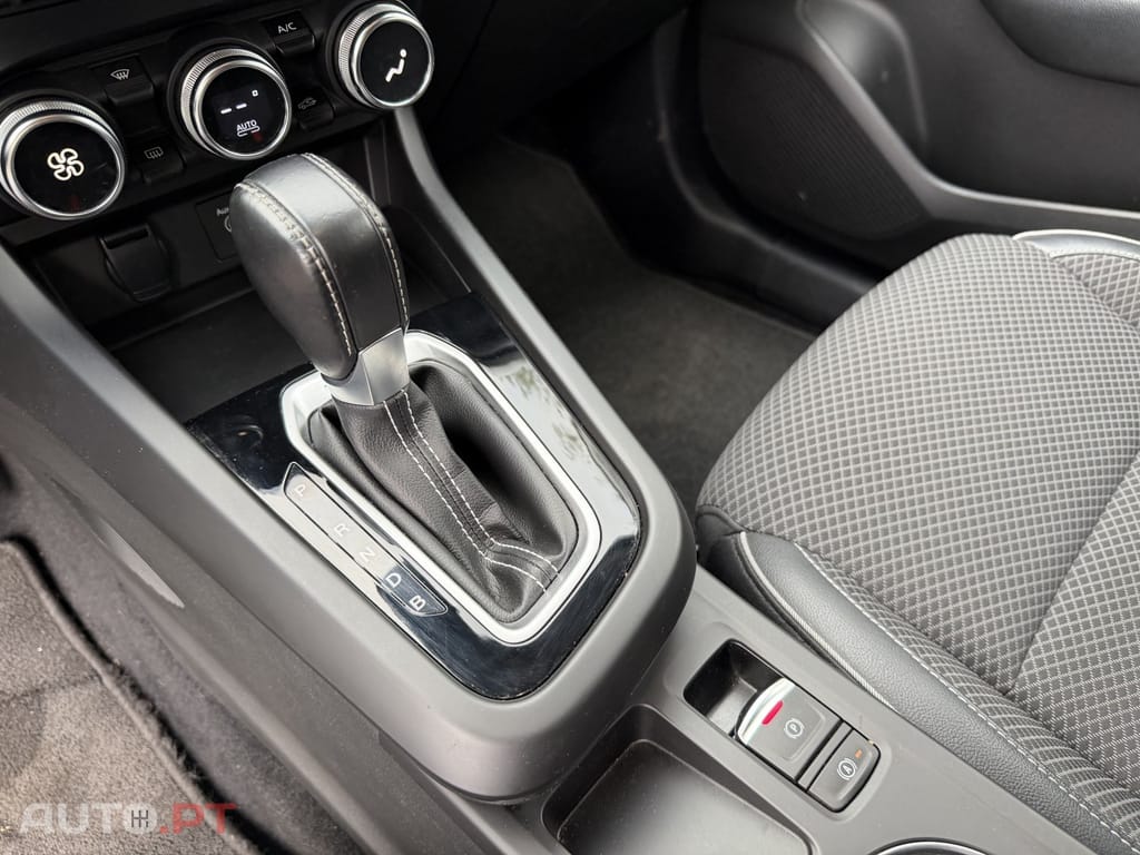 Renault Arkana 1.6 E-Tech Business