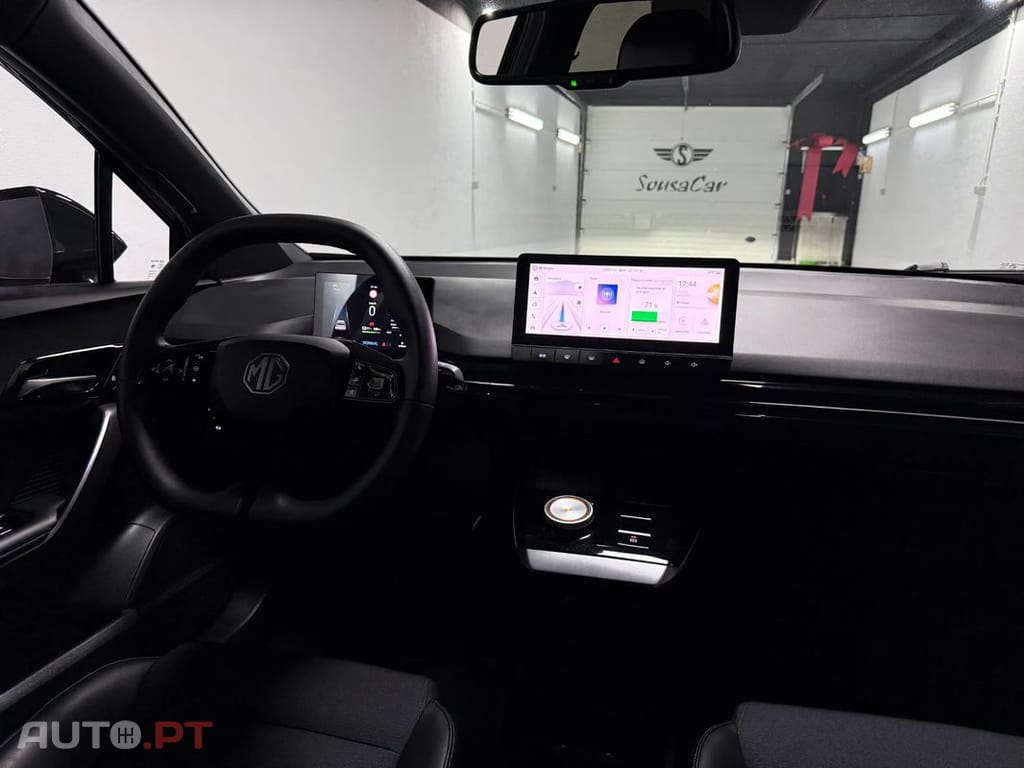 MG MG4 64 kWh Luxury