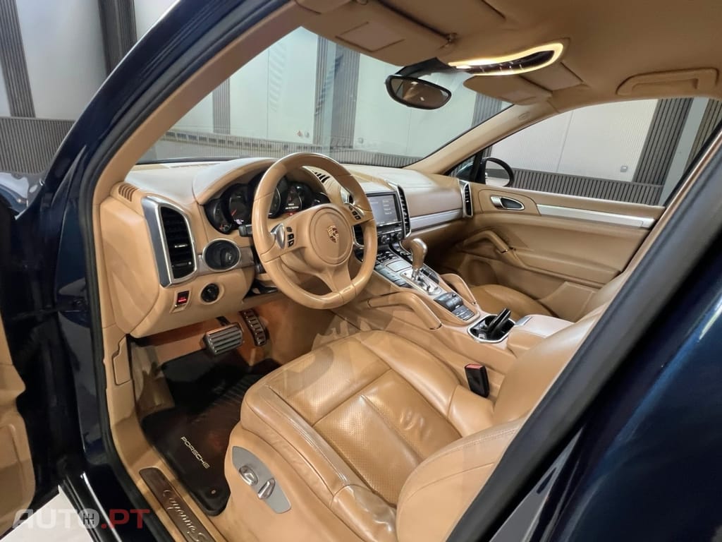 Porsche Cayenne S Hybrid
