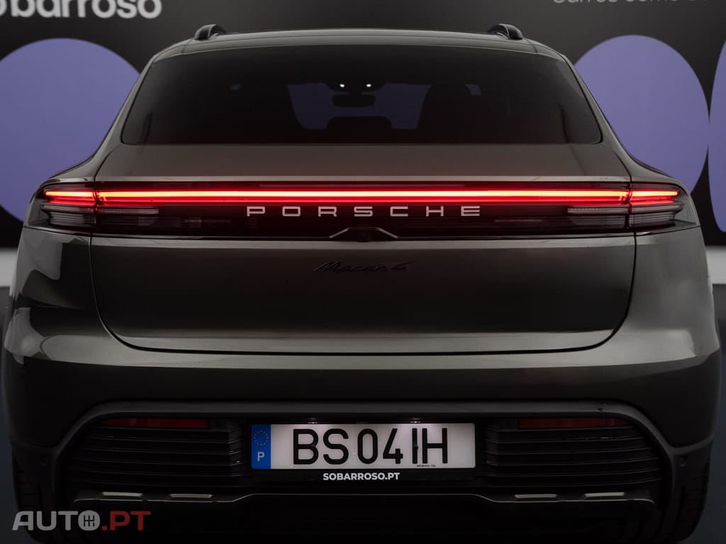 Porsche Macan Electric 4