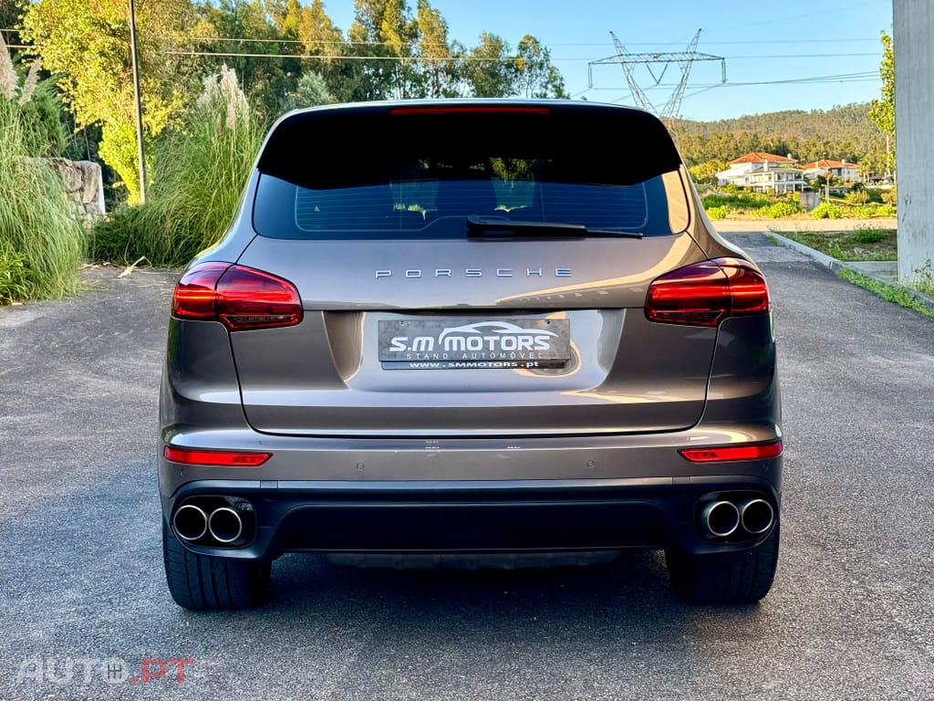 Porsche Cayenne S E-Hybrid Platinum Edition