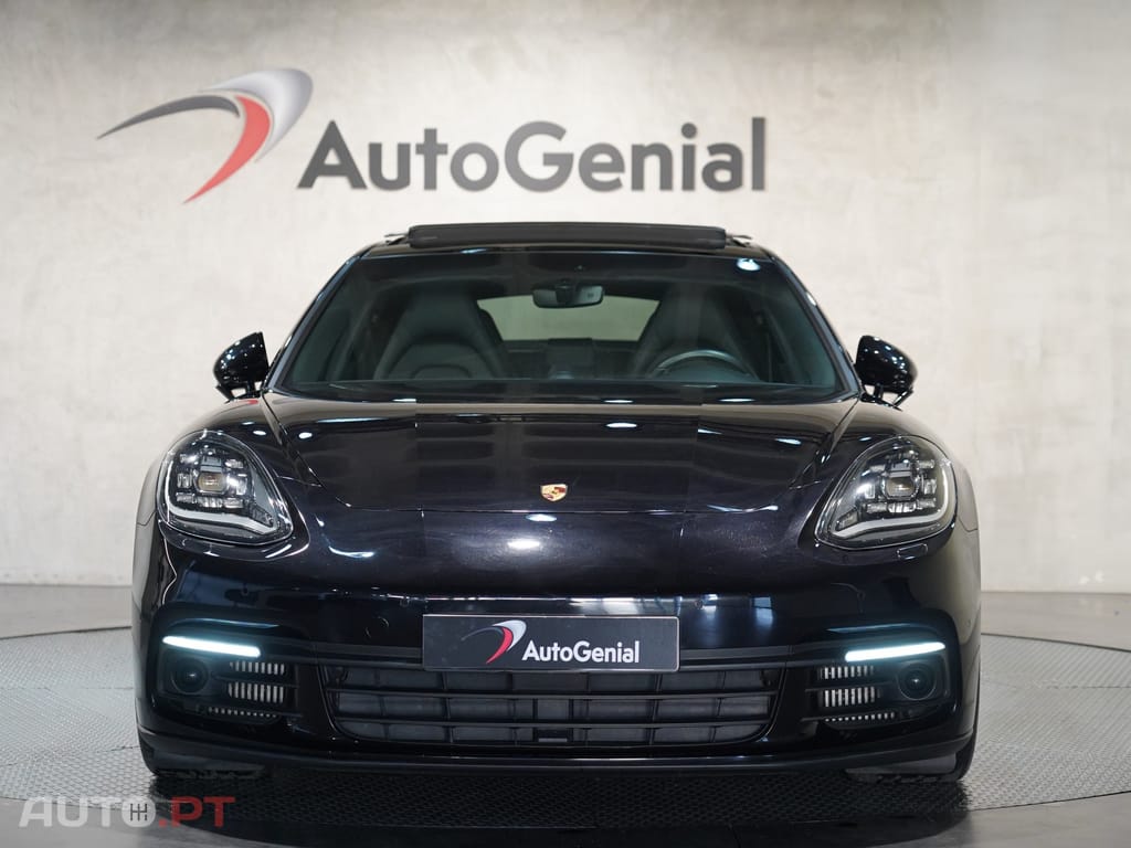 Porsche Panamera 4 E-Hybrid