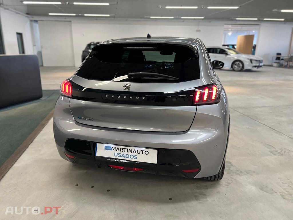 Peugeot E-208 50 kWh Allure Pack
