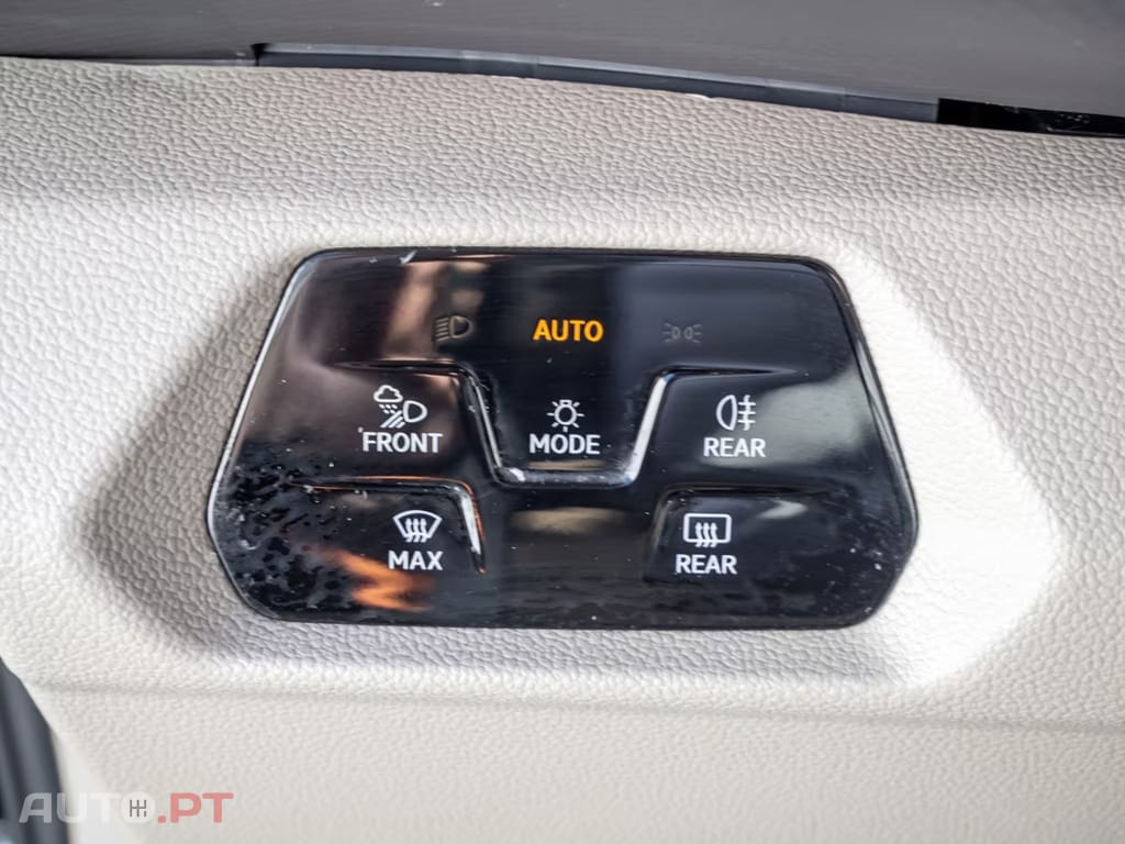 Volkswagen Multivan 1.4 TSI eHybrid Life I.V.A DEDUTIVEL