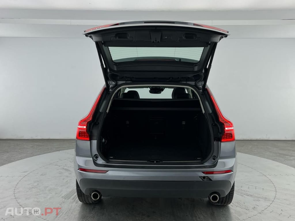 Volvo XC60 2.0 T8 PHEV Momentum Plus AWD
