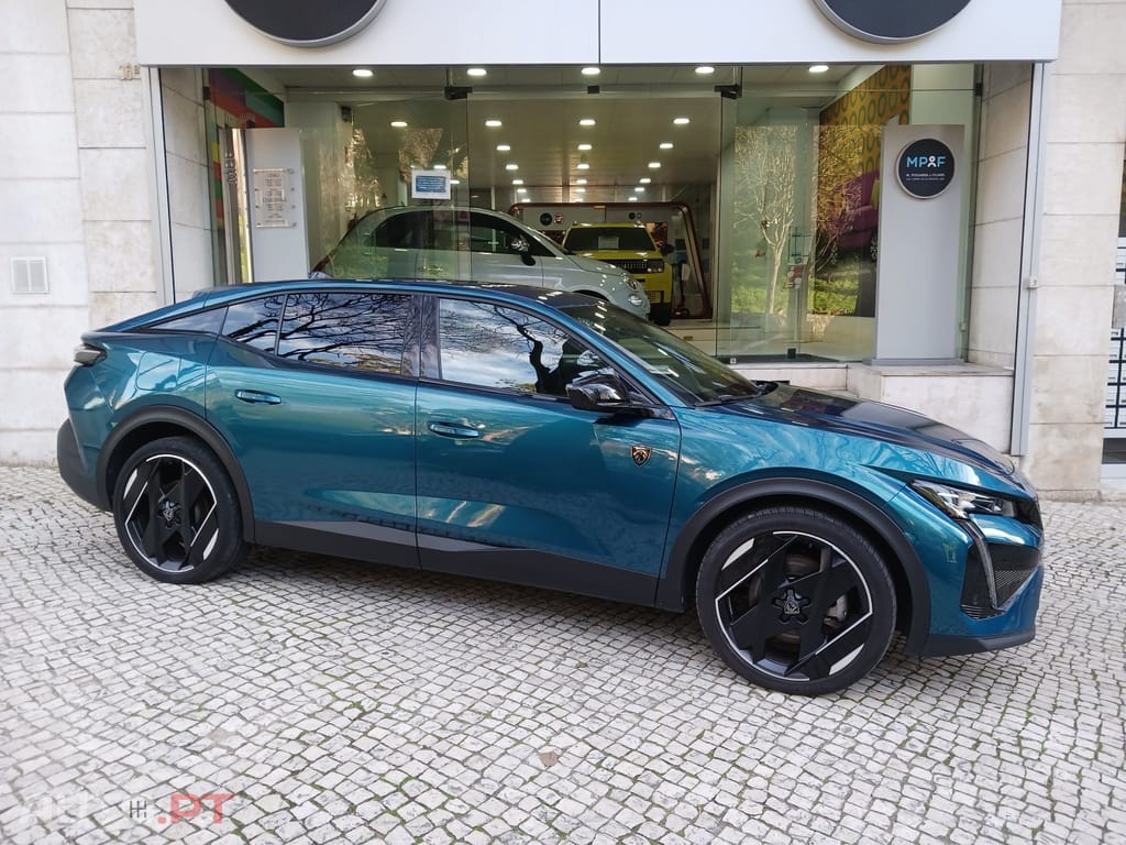 Peugeot 408 1.6 Hybrid GT e-EAT8