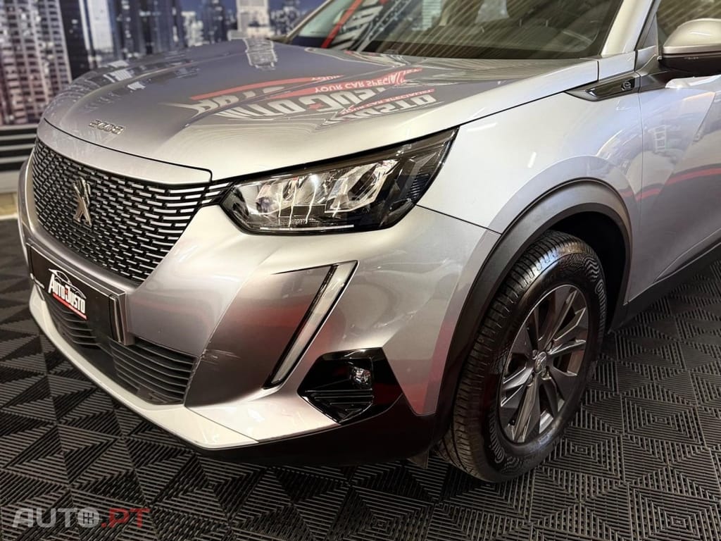 Peugeot E-2008 50 kWh Active