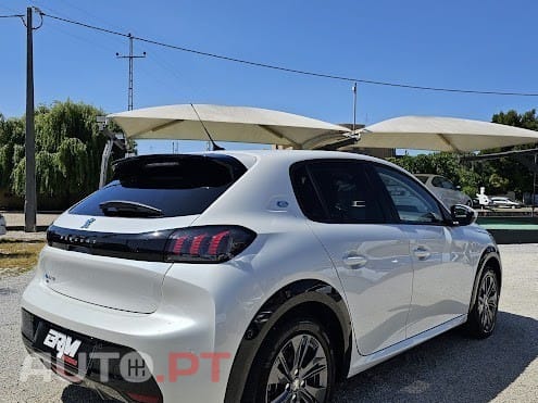 Peugeot E-208 Active Pack