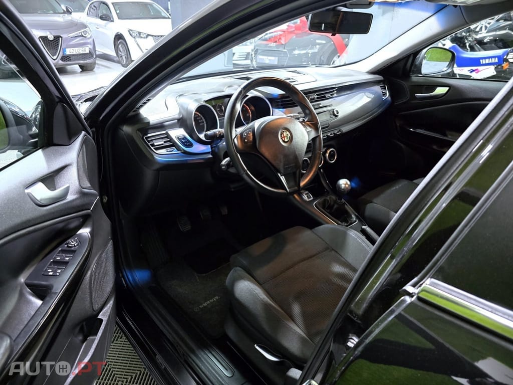 Alfa Romeo Giulietta 1.6 JTDm Distinctive
