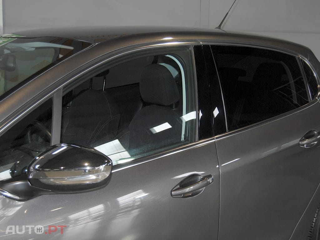 Peugeot 208 1.2 PureTech Allure