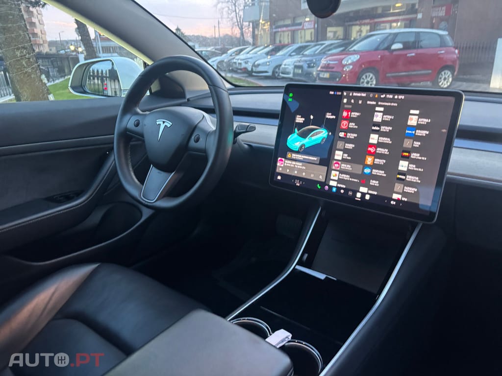 Tesla Model 3 Standard Range Plus RWD