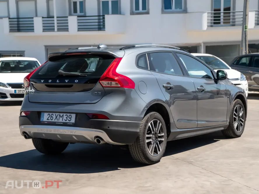 Volvo V40 Cross Country 2.0 D3 Momentum