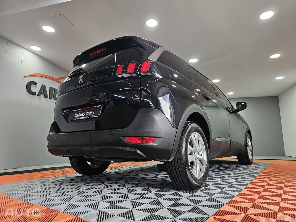 Peugeot 5008 1.2 PureTech Allure EAT8