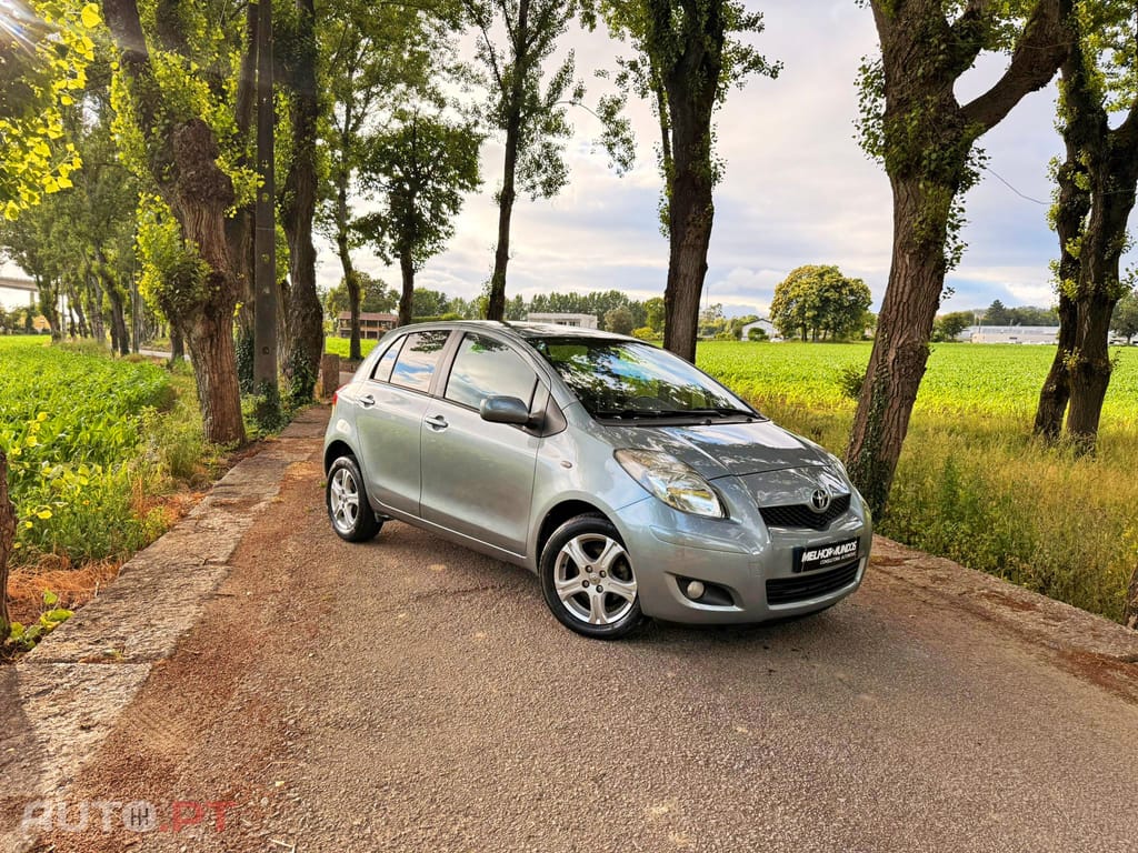 Toyota Yaris 1.0 VVT-i Sport+VSC