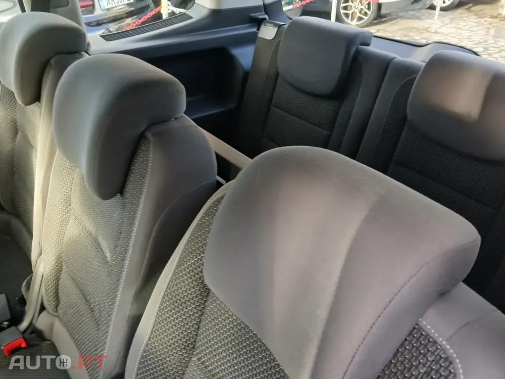 Volkswagen Touran 1.6 TDI Blue.Highine 7L
