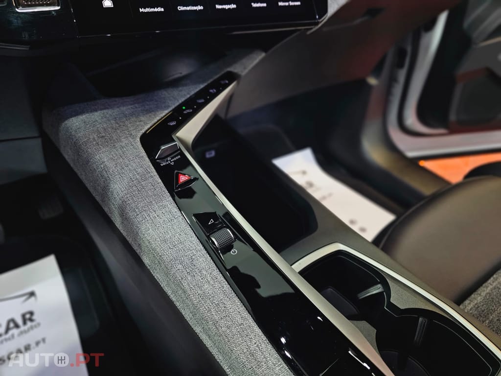Peugeot 5008 ALLURE HYBRID E-DCS6