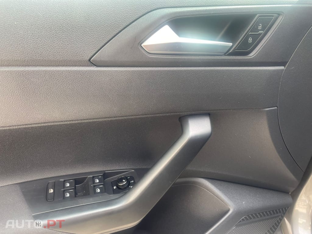 Volkswagen Polo 1.0 Confortline Nav