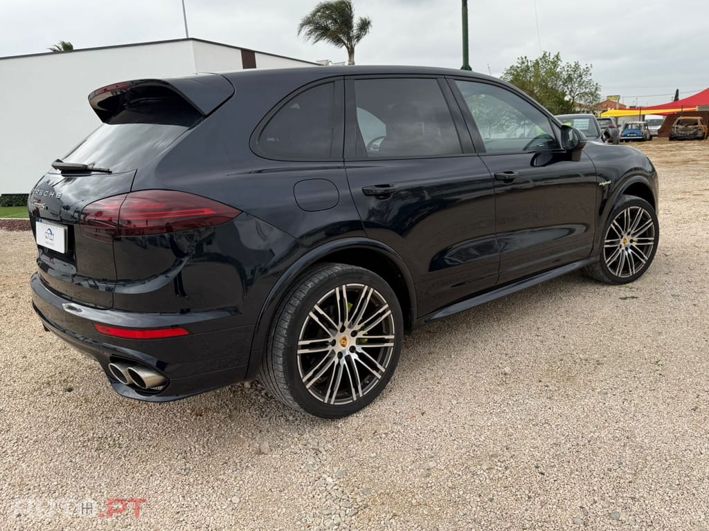 Porsche Cayenne Cayenne S 3.0 V6 E- Hybrid