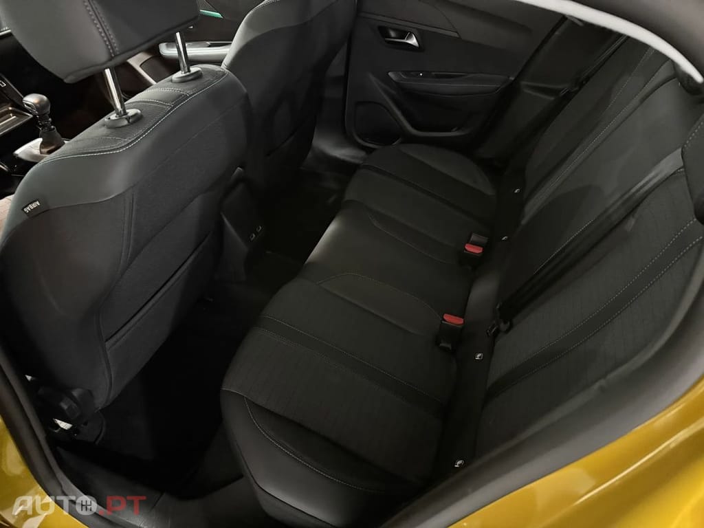 Peugeot 208 PureTech 100 Allure Pack