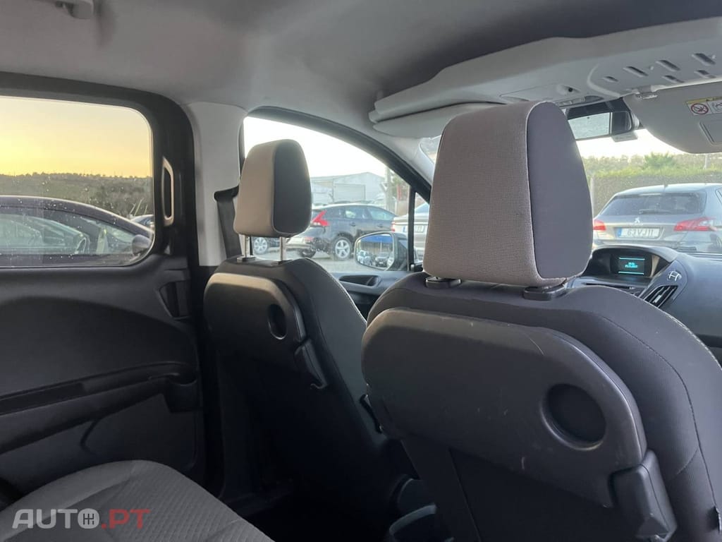 Ford Tourneo 1.5 TDCi Titanium