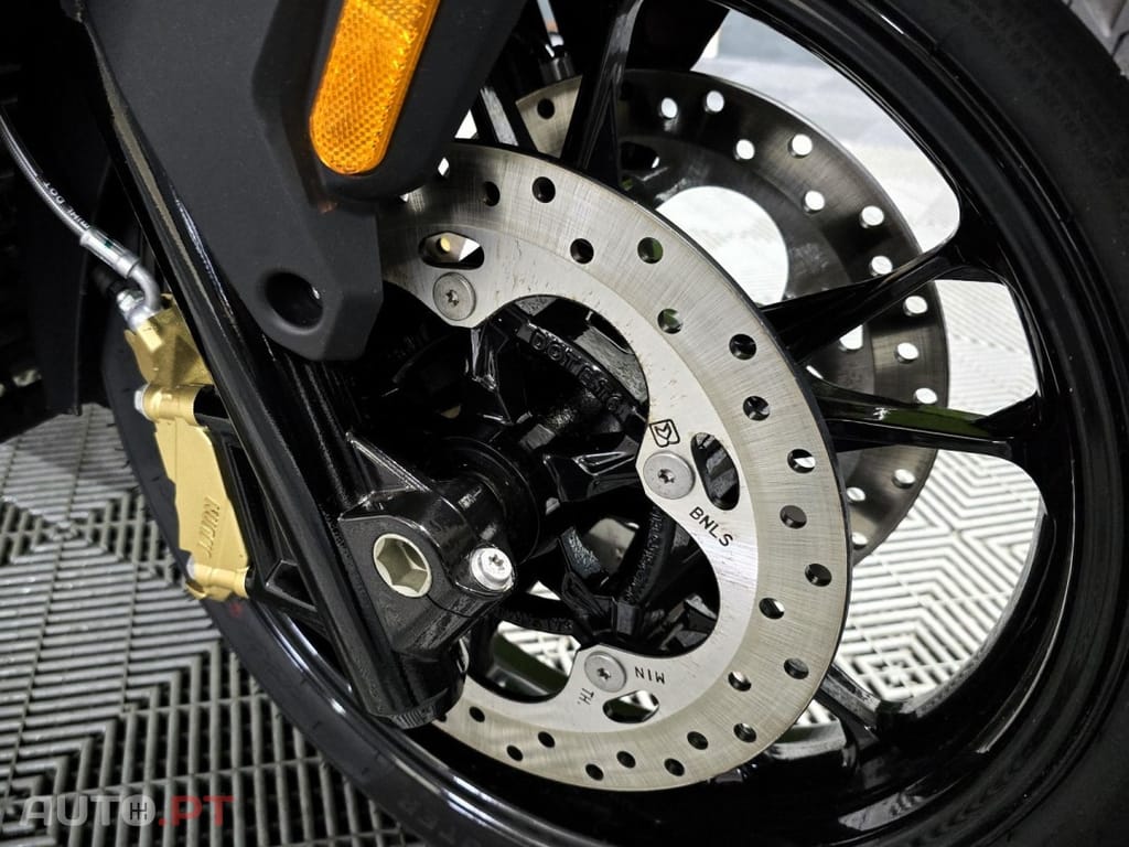 BMW C 400 GT Triple Black