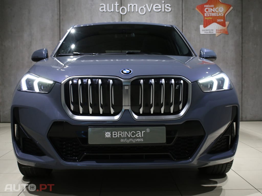 BMW iX1 xDrive30 Pack Desportivo M