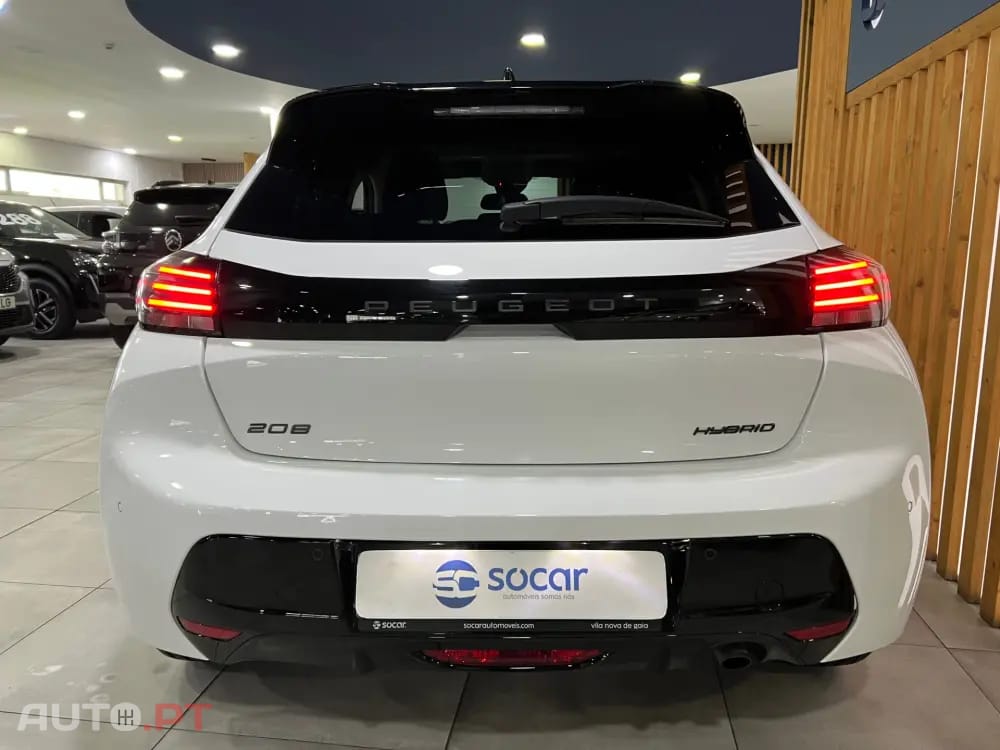 Peugeot 208 1.2 Hybrid Allure e-DCS6