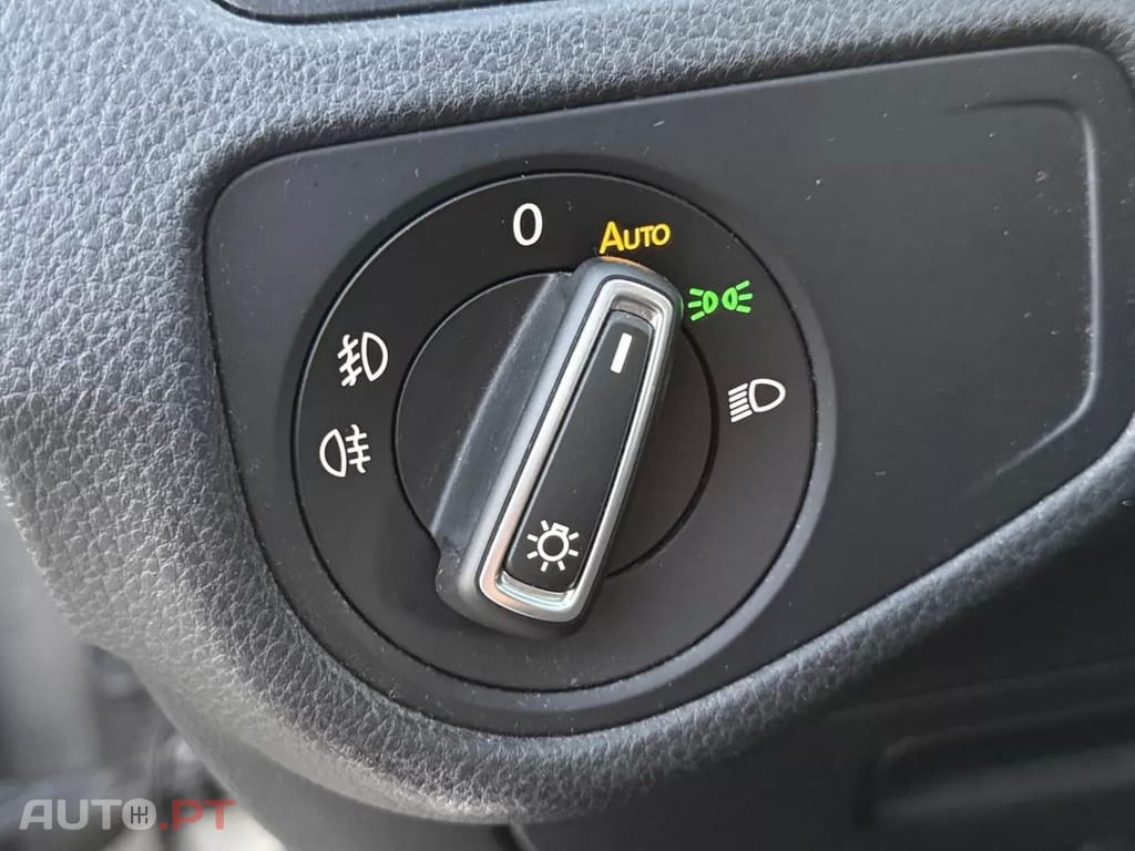 Volkswagen Golf Variant 1.6 TDi Highline — fotografia 27
