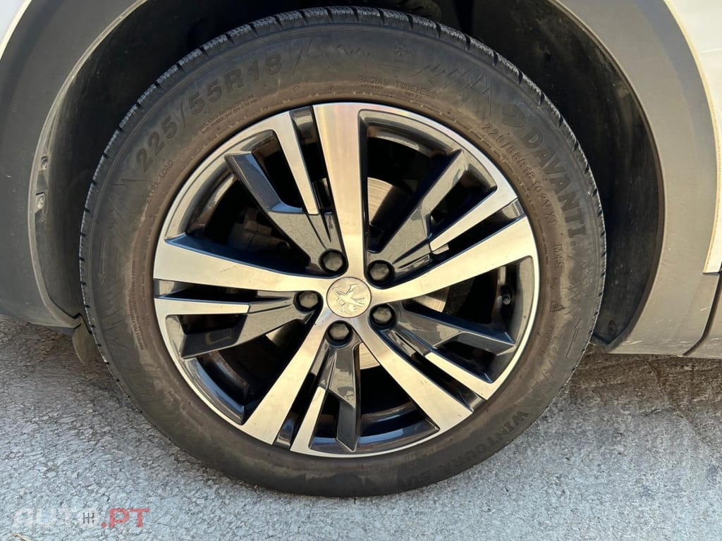 Peugeot 5008 1.5 BlueHDi Allure EAT8