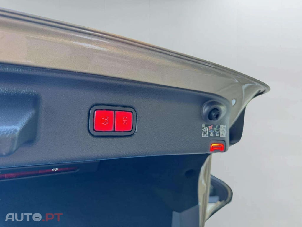 Mercedes-Benz S 63 AMG AMG E-PERFORMANCE I.V.A DEDUTÍVEL 