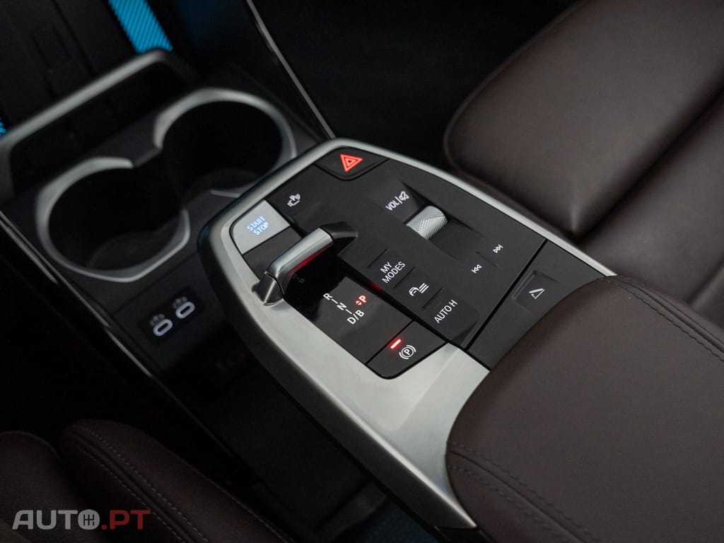 BMW iX1 xDrive30 Pack Desportivo M Pro