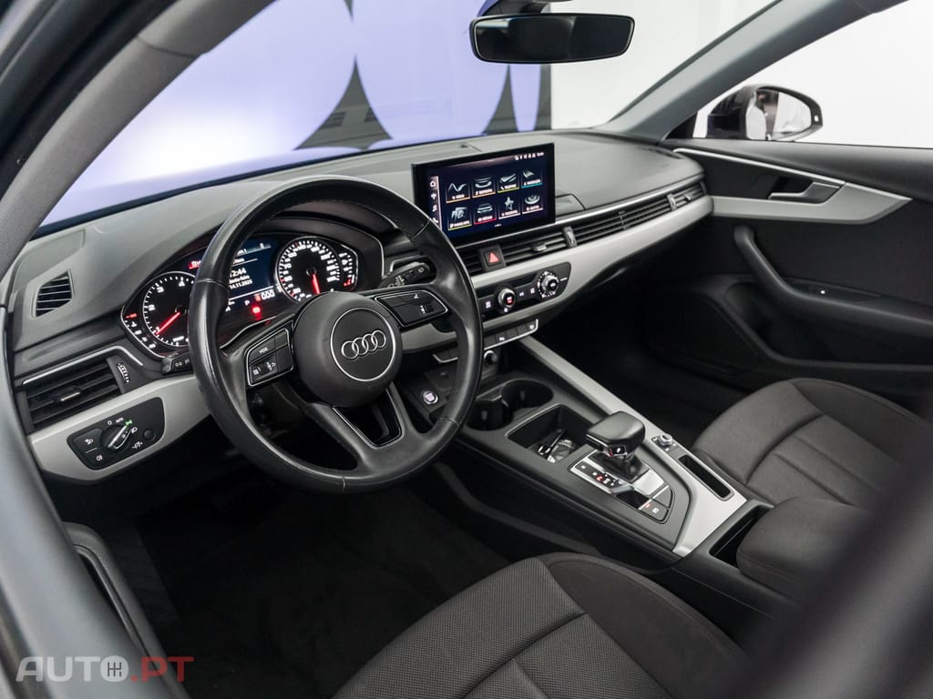 Audi A4 Avant 30 TDI S tronic