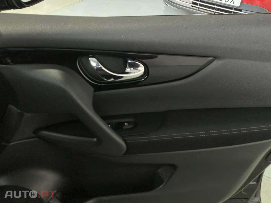 Nissan Qashqai 1.5 dCi N-Connecta J18