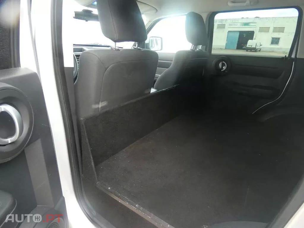 Dodge Nitro  2 8 Crd Dpf Se 2wd