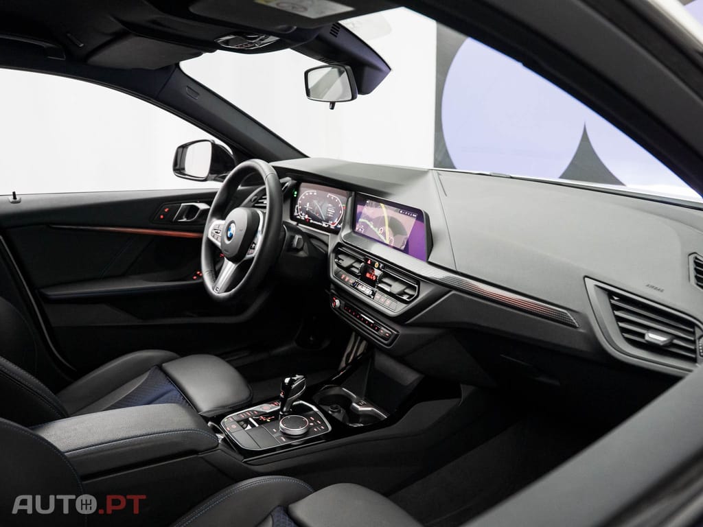 BMW 116 d Pack Desportivo M Auto