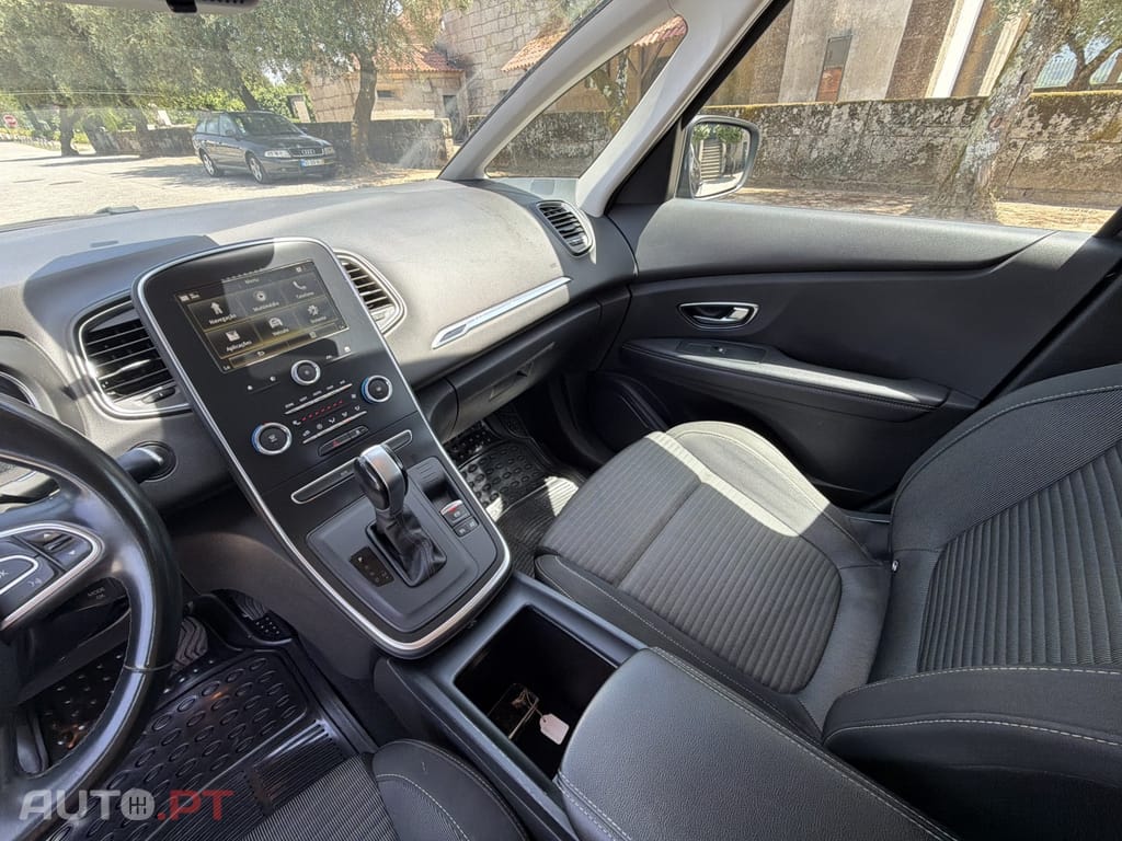 Renault Scénic dCi 110 EDC Dynamique