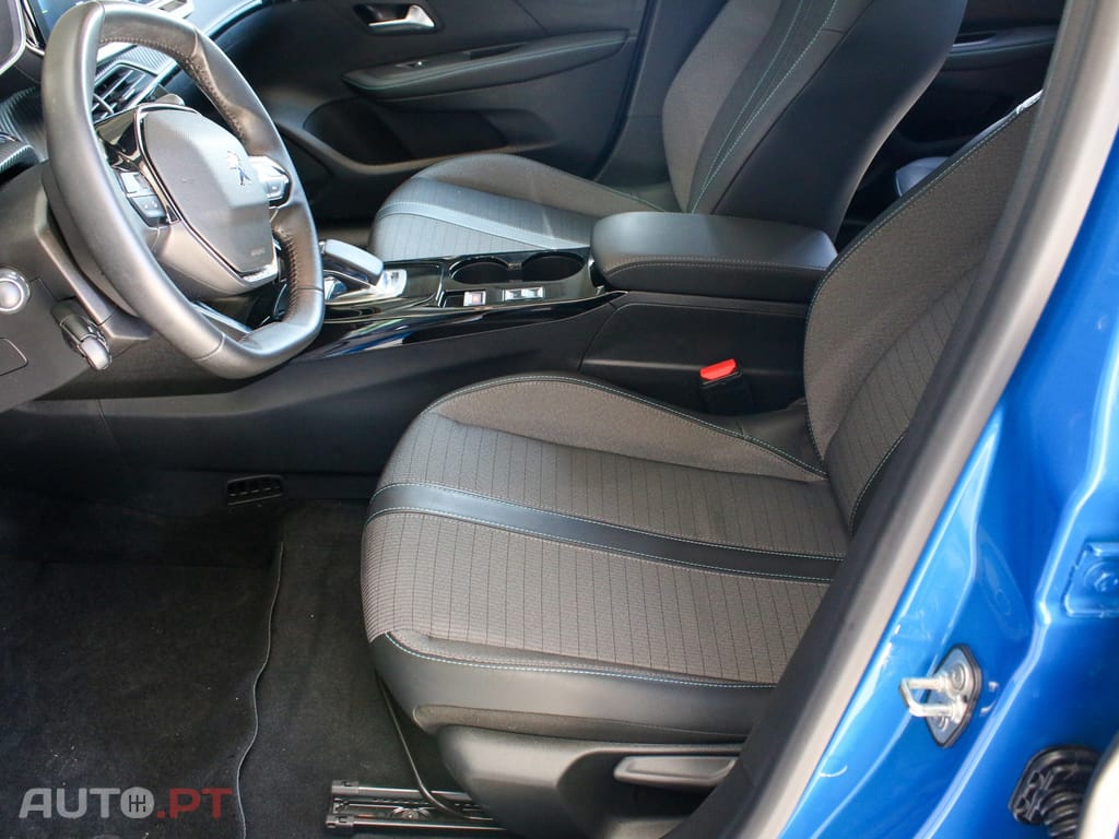 Peugeot E-208 Allure
