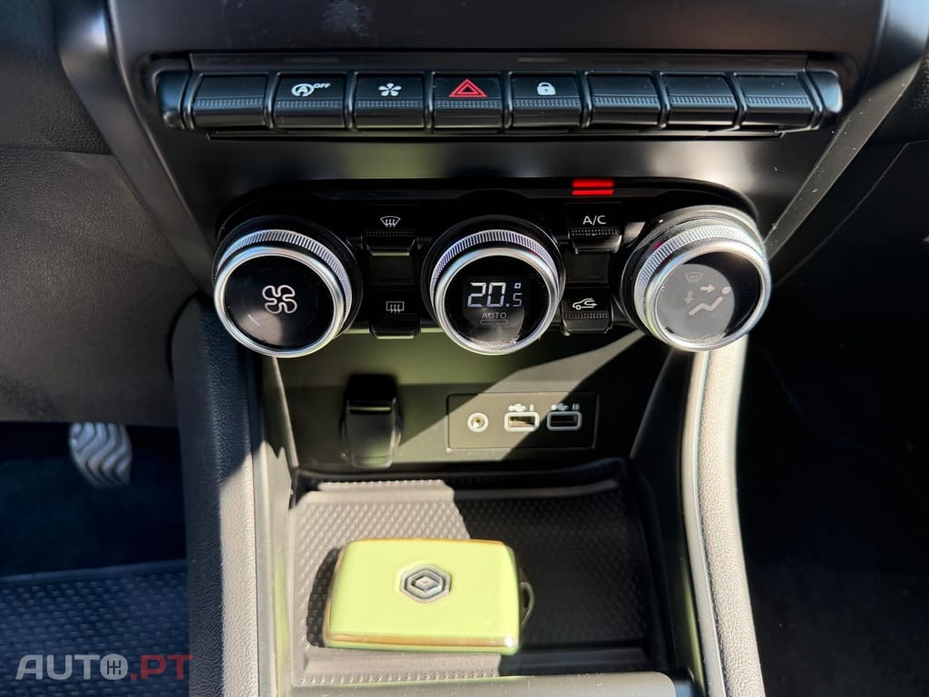 Renault Captur 1.0 TCe Techno Bi-Fuel