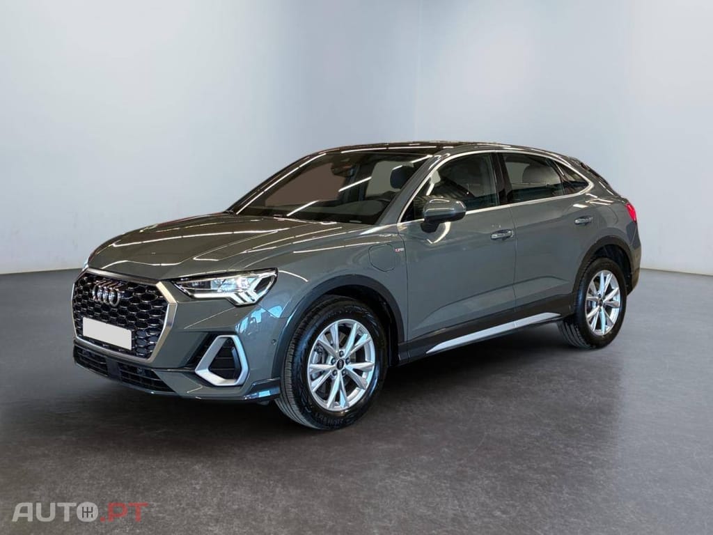 Audi Q3 45 TFSIe S line S tronic