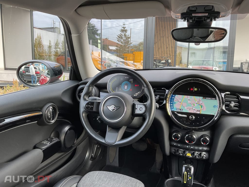 MINI Cooper Cooper SE