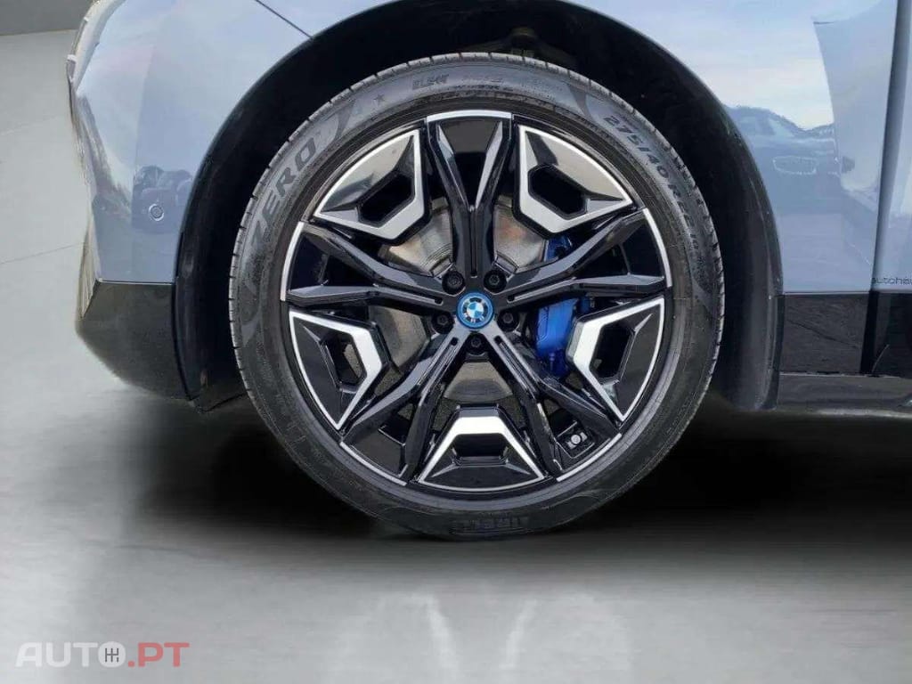 BMW iX I.V.A DEDUTÍVEL xDrive50