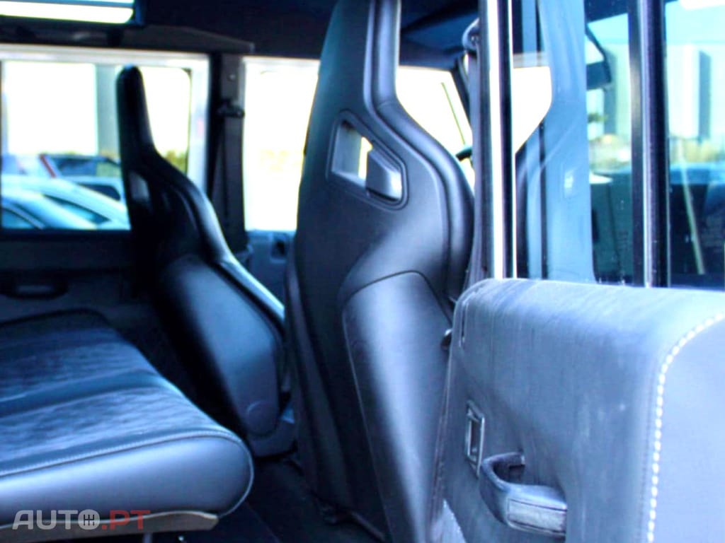 Land Rover Defender 110 2.5 Td5 122 cv 9 Lugares -Peça Rara