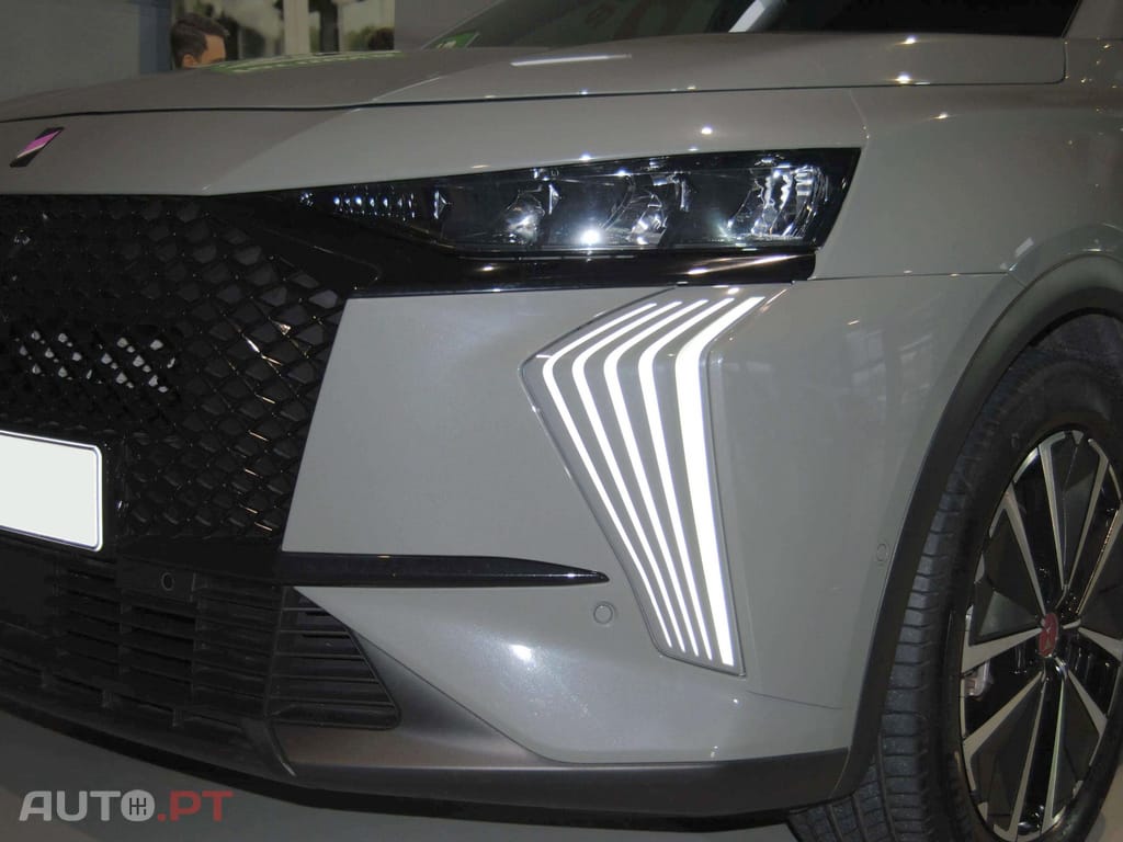 DS DS7 E-Tense Performance Line