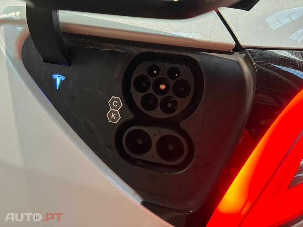 Tesla Model 3 Standard Range Plus RWD